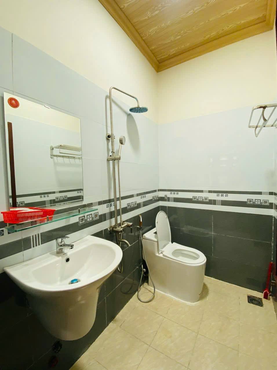 Cần Bán Biệt Thự Sân Vườn Sổ Riêng XD 202m2 giá chỉ 8 tỷ - Ảnh 4